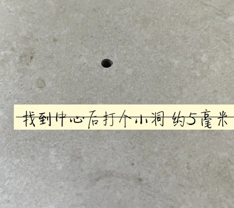 岳西瓷砖空鼓维修公司专业解答在瓷砖铺贴过程中，如果砂料搅拌不均匀，将会带来以下问题